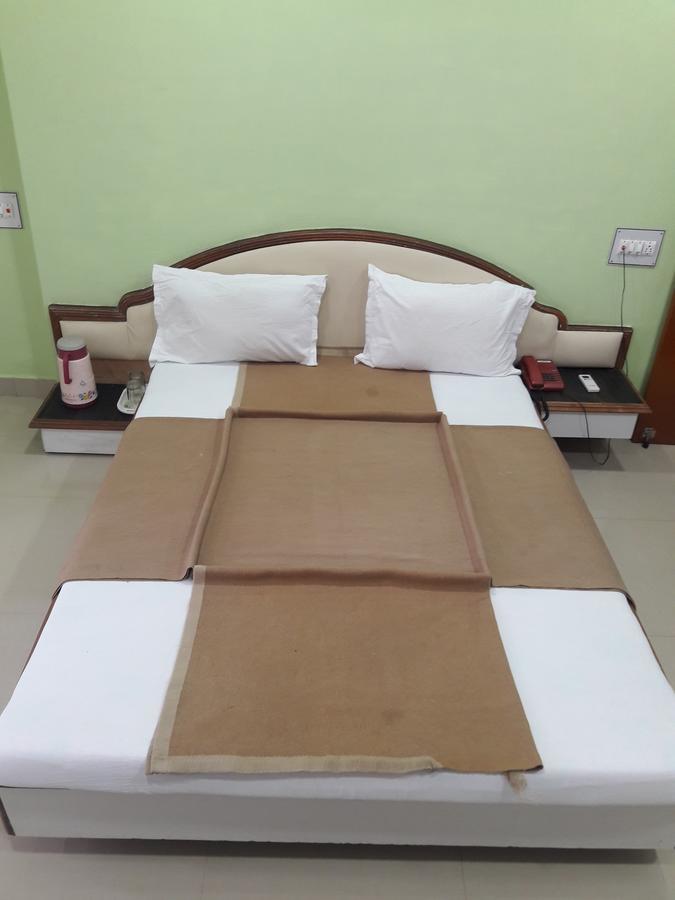 Hotel Sahara Palace Bhuj Extérieur photo