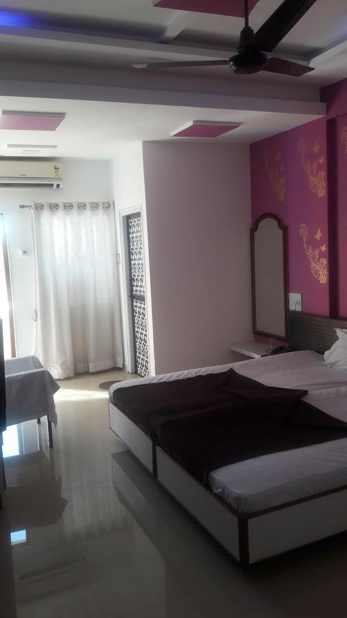 Hotel Sahara Palace Bhuj Extérieur photo