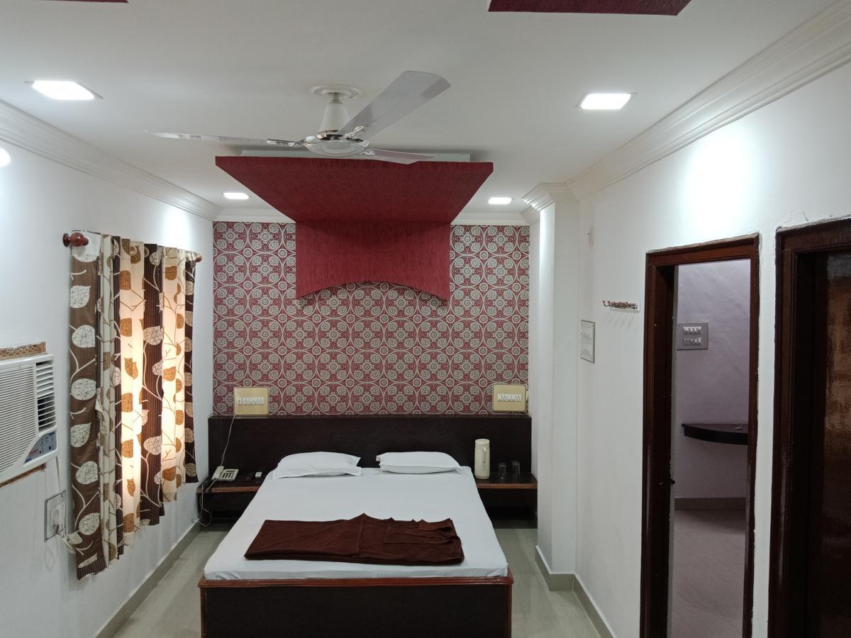 Hotel Sahara Palace Bhuj Extérieur photo