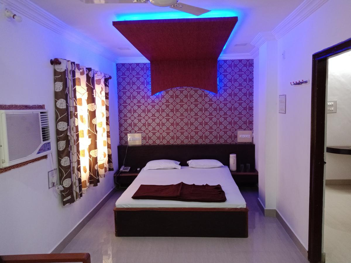 Hotel Sahara Palace Bhuj Extérieur photo
