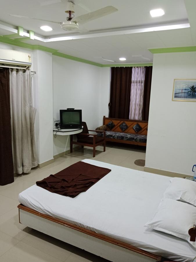 Hotel Sahara Palace Bhuj Extérieur photo